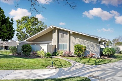 END UNIT... SINGLE STORY... 3 Bedroom, 2 bath home in the - photo 1