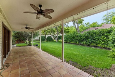 Welcome to 340 Columbine in Meadowlakes, a 24/7 guard-gated golf - photo 32