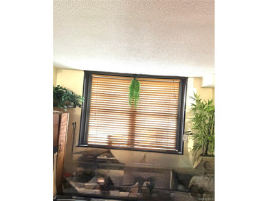 This i 1 bedroom Co-op is centrally located at Hugh Grand - photo 2