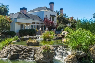 A rare opportunity to own a beautifully single-level residence - photo 35