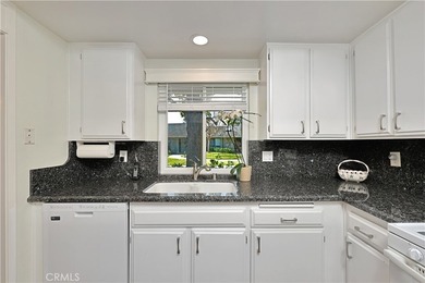 END UNIT... SINGLE STORY... 3 Bedroom, 2 bath home in the - photo 5
