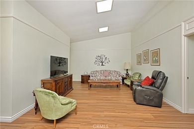 END UNIT... SINGLE STORY... 3 Bedroom, 2 bath home in the - photo 10
