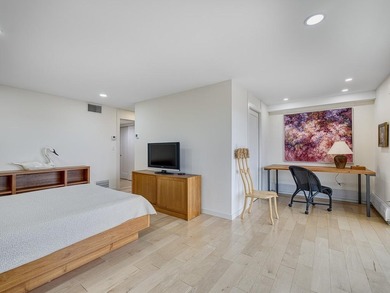 Experience unparalleled luxury and exclusivity with this - photo 11