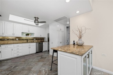 IMMACULANT 2 bedroom 1 1/2 bath corner unit in Mutual 10! This - photo 25
