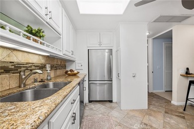 IMMACULANT 2 bedroom 1 1/2 bath corner unit in Mutual 10! This - photo 32