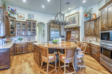 Extraordinary Parade Home on Orange Plum #14 in Summit Rock - photo 8