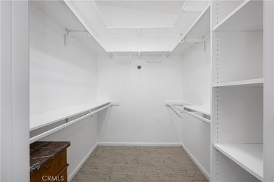 IMMACULANT 2 bedroom 1 1/2 bath corner unit in Mutual 10! This - photo 44