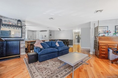 NASSAU SHORES! NO FLOOD! 3746 sqft updated 7 bedroom, 4.5 bath - photo 8