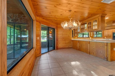 Experience the perfect blend of privacy, comfort, and East Texas - photo 11