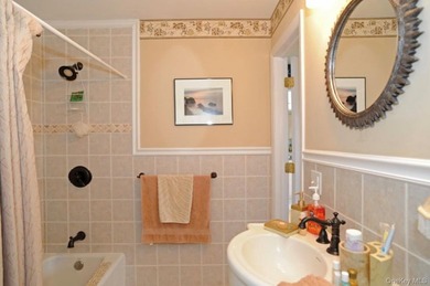 ROOM FOR A POOL! This enchanting beach home is elegantly - photo 5
