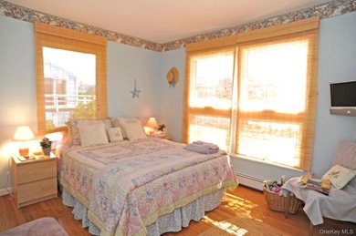 ROOM FOR A POOL! This enchanting beach home is elegantly - photo 7