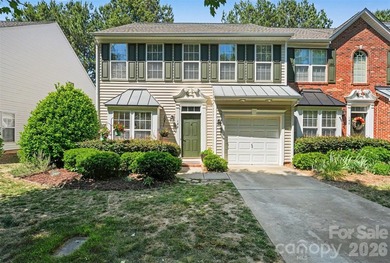 FRESH PAINT!!! If you're looking for a charming townhome in a - photo 1