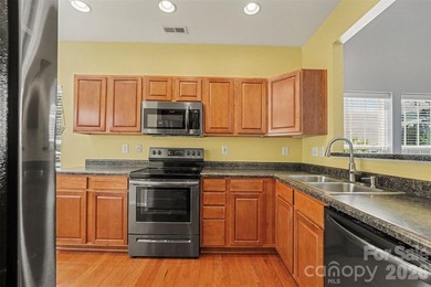 FRESH PAINT!!! If you're looking for a charming townhome in a - photo 5