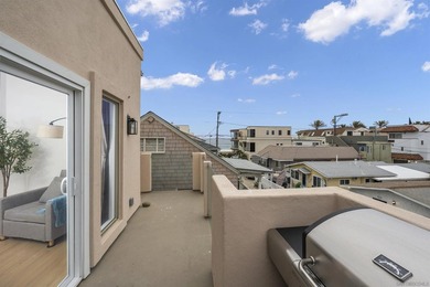 Beautifully renovated 3bed/3bath townhome located steps from the - photo 30