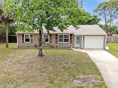 Charming home ready for its new owners! Enjoy added privacy with - photo 1