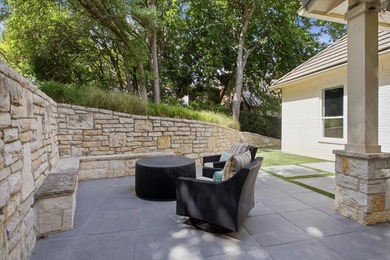 Luxury living awaits in this stunning, completely remodeled - photo 32