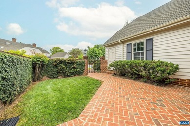 Sought-after Ednam location within walking distance to the - photo 4