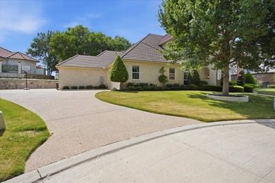 Luxury living awaits in this stunning, completely remodeled - photo 35