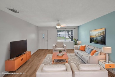 Charming home ready for its new owners! Enjoy added privacy with - photo 9