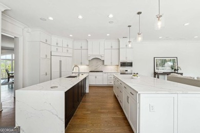 Stunning 9,900 sq ft custom estate located in a prestigious - photo 14
