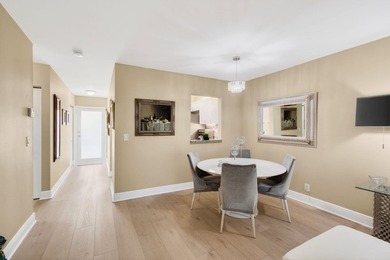 Beautiful one-of-a-kind villa in the desirable Camelot Village - photo 15