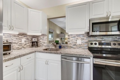 Beautiful one-of-a-kind villa in the desirable Camelot Village - photo 19
