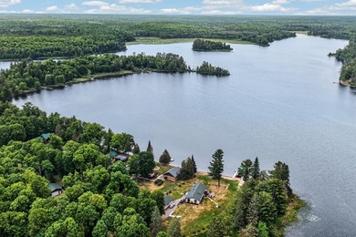 Beautiful year-round cabin situated right at the water's edge - photo 20