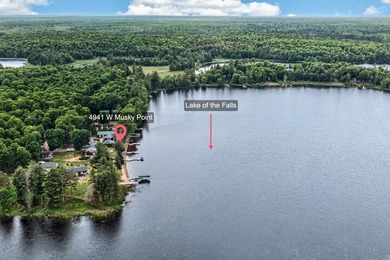 Beautiful year-round cabin situated right at the water's edge - photo 21