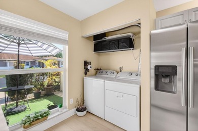 Beautiful one-of-a-kind villa in the desirable Camelot Village - photo 21