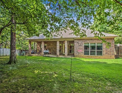 Elegance Meets Golf & Lake Living Nestled in a quiet, serene - photo 28