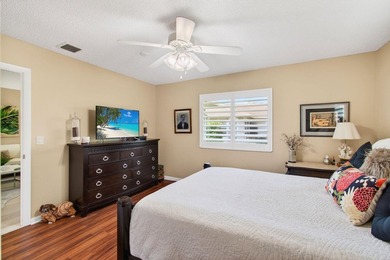 Beautiful one-of-a-kind villa in the desirable Camelot Village - photo 30