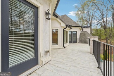 Stunning 9,900 sq ft custom estate located in a prestigious - photo 38