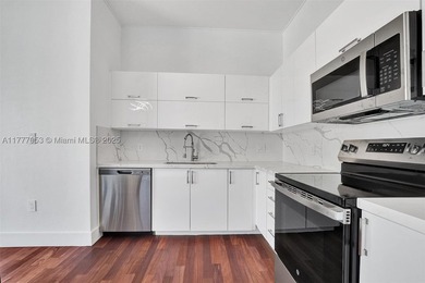 An exceptional BUYING OPPORTUNITY. Highly motivated and priced - photo 9