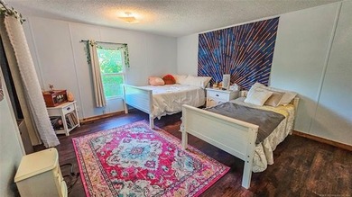 This well-maintained, turn-key 1996 mobile home features 3 - photo 41