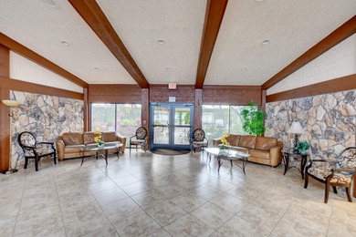 Beautiful one-of-a-kind villa in the desirable Camelot Village - photo 42