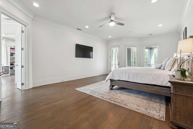 Stunning 9,900 sq ft custom estate located in a prestigious - photo 45