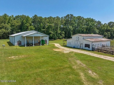 117.34-acre private farm estate featuring a 6,082 SF main - photo 5
