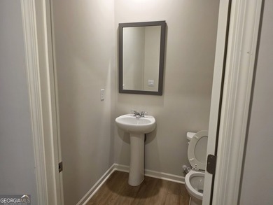 Discover the perfect blend of scale and sophistication in this - photo 6