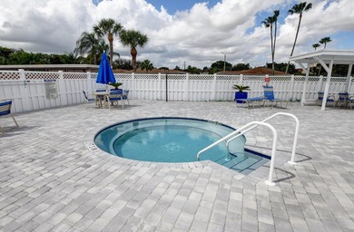 Beautiful one-of-a-kind villa in the desirable Camelot Village - photo 46