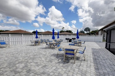 Beautiful one-of-a-kind villa in the desirable Camelot Village - photo 49