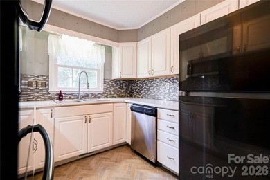 Spacious 3 Bedroom, 3 Bath brick split-level home offers room to - photo 8