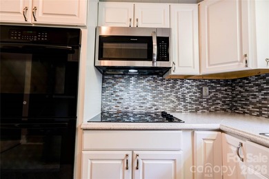 Spacious 3 Bedroom, 3 Bath brick split-level home offers room to - photo 9