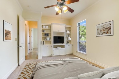 Positioned on a corner lot with a circular drive in Horseshoe - photo 17