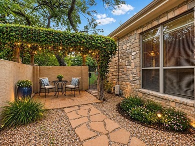Positioned on a corner lot with a circular drive in Horseshoe - photo 21