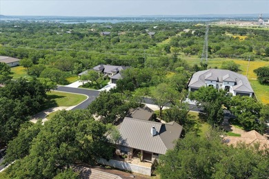 Positioned on a corner lot with a circular drive in Horseshoe - photo 25