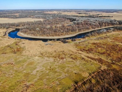 This riverfront gem is a flat-out fantastic waterfowl hunting - photo 27