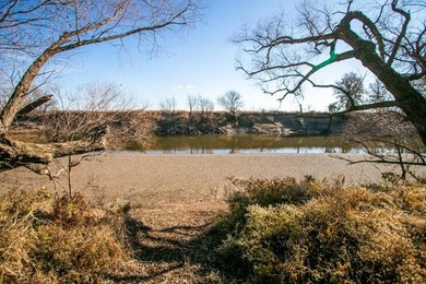 This riverfront gem is a flat-out fantastic waterfowl hunting - photo 31