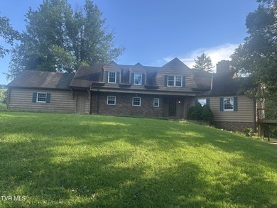 Clinch River Home For Sale in Cedar Bluff Virginia