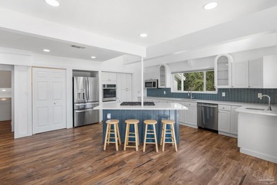 Rare is an understatement. This is a 1.33-acre coastal sanctuary - photo 3