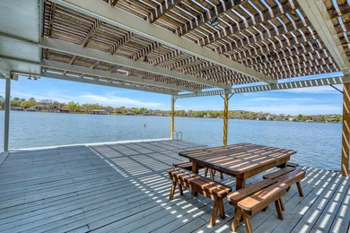 Set within the coveted Blue Lake Estates of Horseshoe Bay, this - photo 2